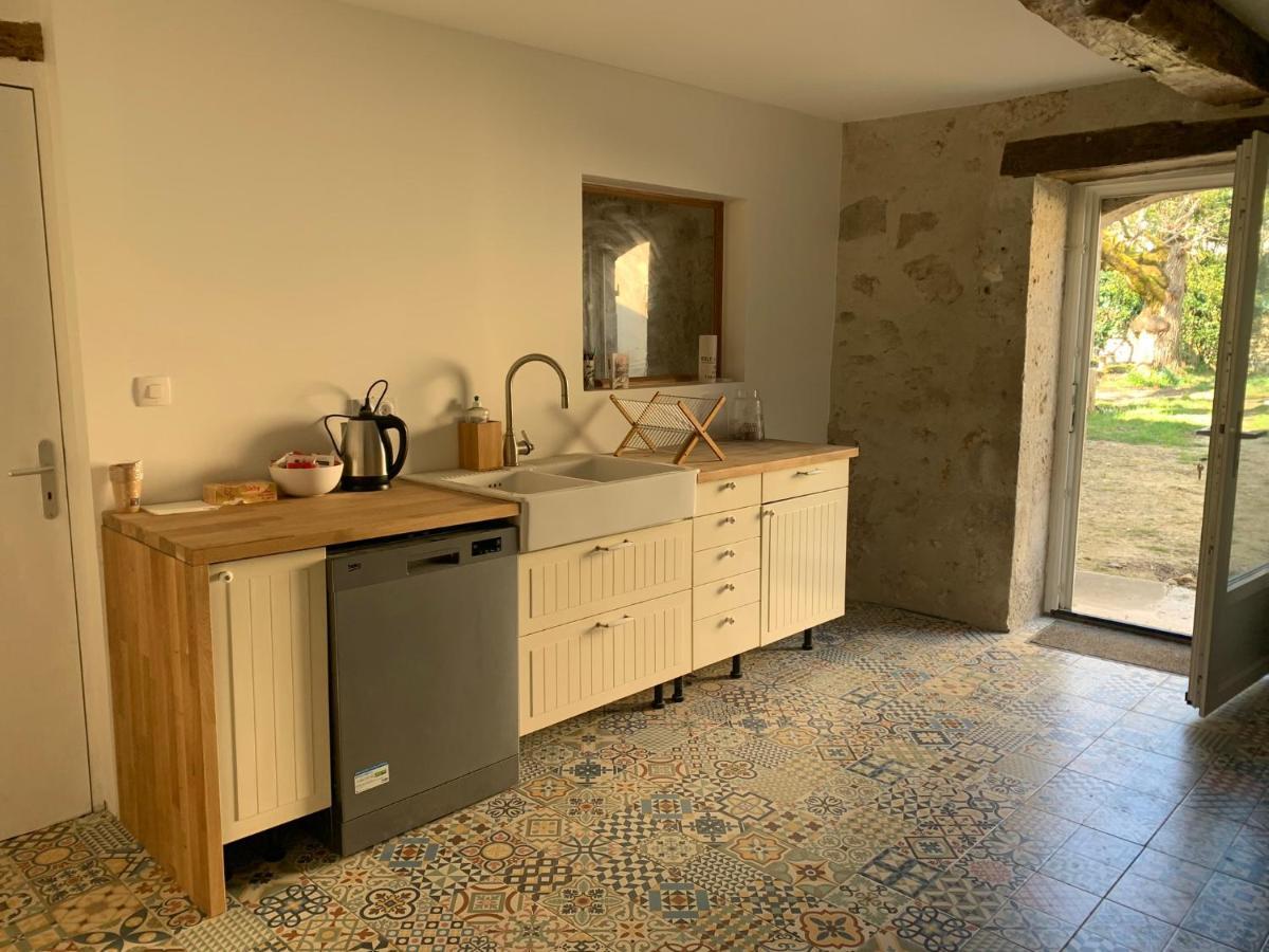Maison Papillon Gite De Ressourcement Lusignan-Petit Exteriér fotografie
